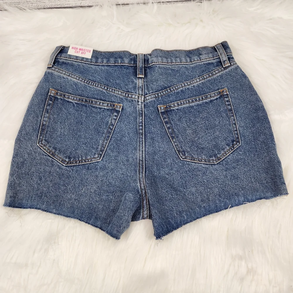 Pink Victoria's Secret High Waisted Cutoff Medium Wash Denim Shorts - Picture 4 of 4